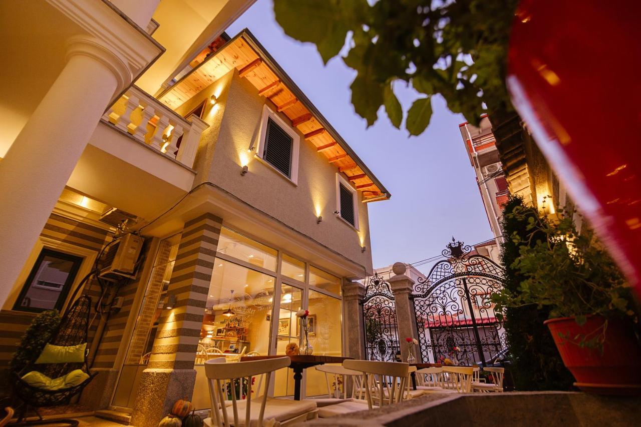 Villa Ester Korce Bagian luar foto
