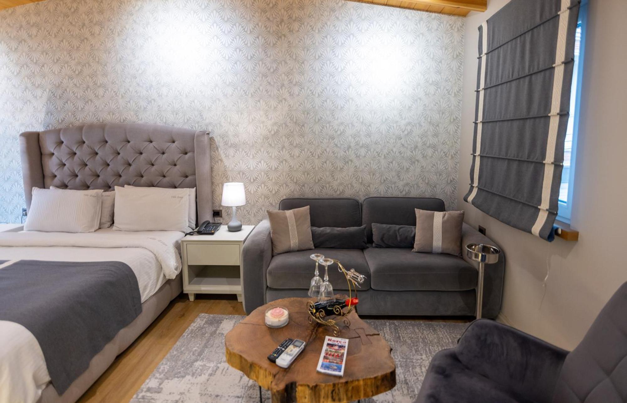 Villa Ester Korce Bagian luar foto